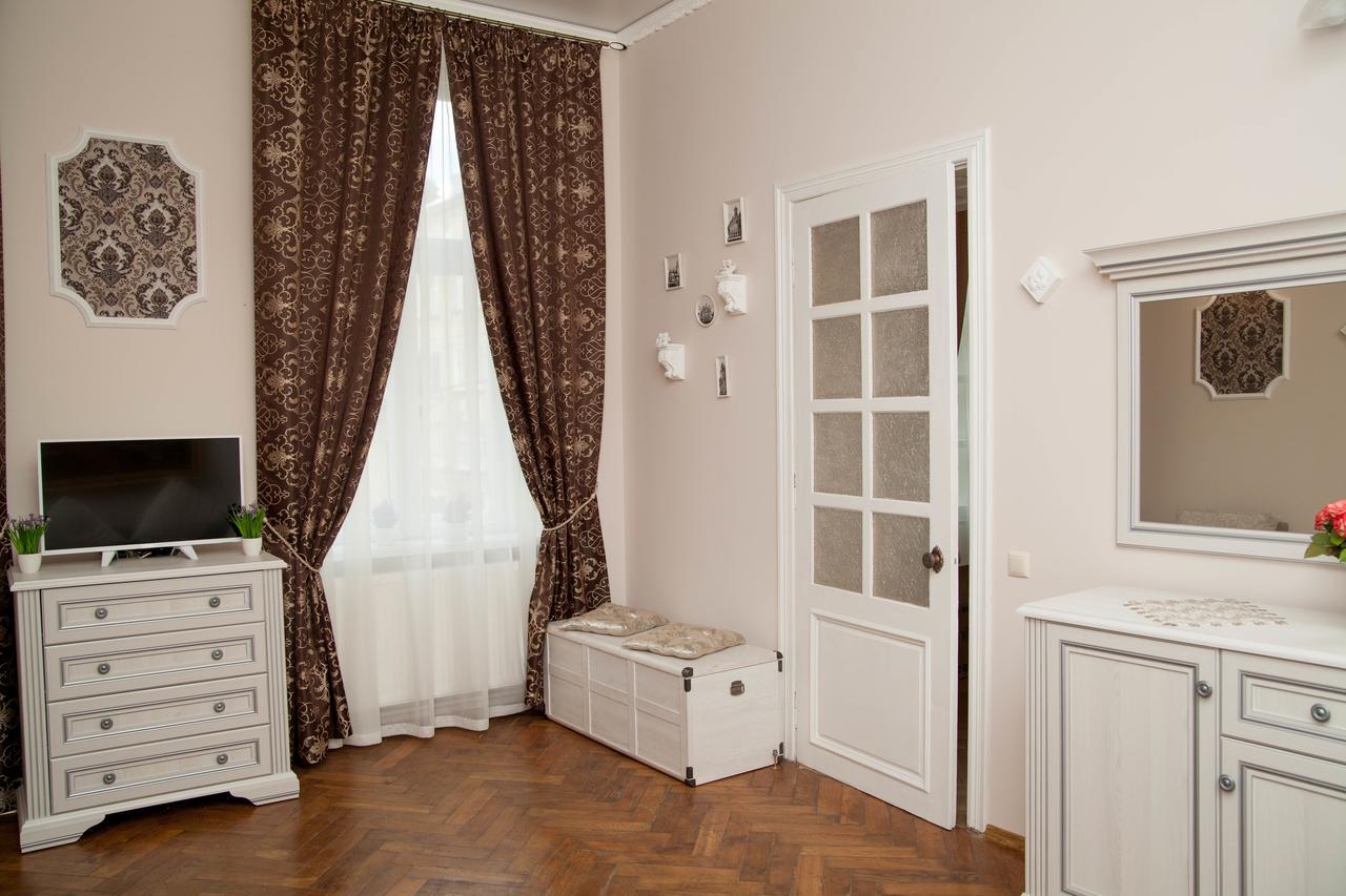 Luxury Lviv Apartment Buitenkant foto
