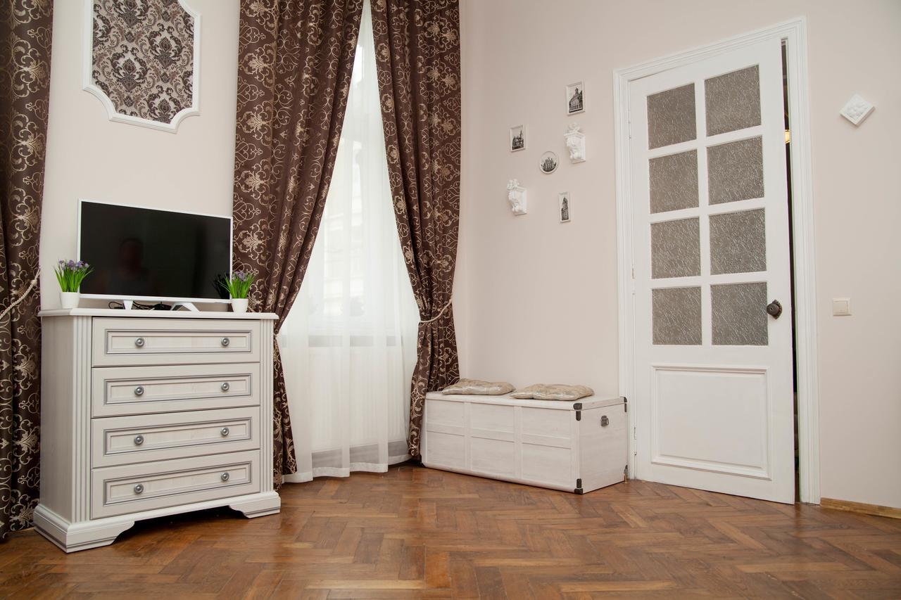 Luxury Lviv Apartment Buitenkant foto