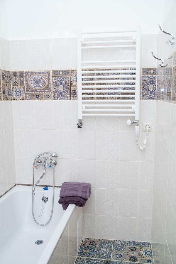 Luxury Lviv Apartment Buitenkant foto